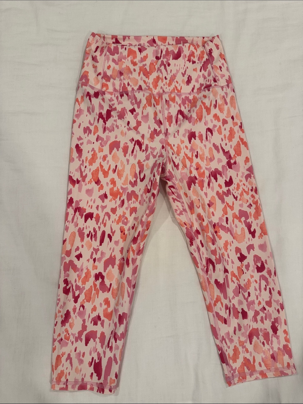 GAP Pink and Coral Patterned Woman's High Rise Cropped Leggings